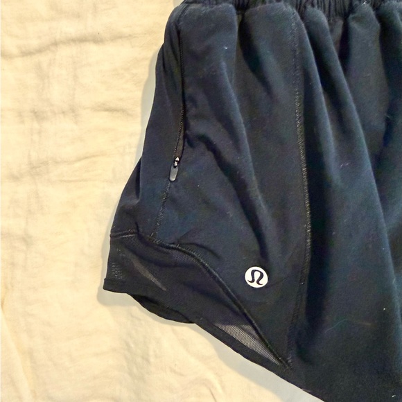 Lululemon hotty hot shorts size 2 black navy coral kiss EUC 2.5” - Picture 2 of 9